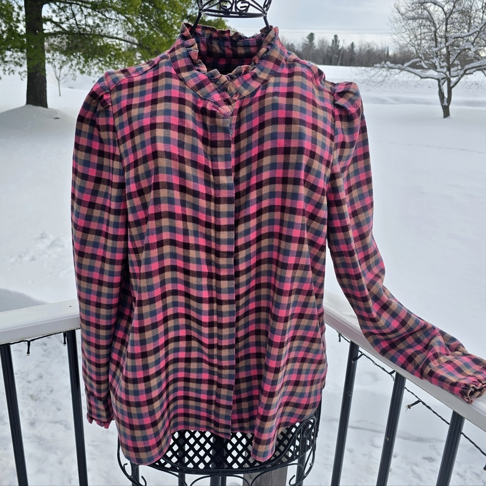 Ann Taylor Pink Plaid Flannel Blouse Ruffled Collar And Cuffs, Size L, EUC